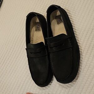 Ugg Men's Tucker Penny Driving Loafer Size US 11, EU 44.5
